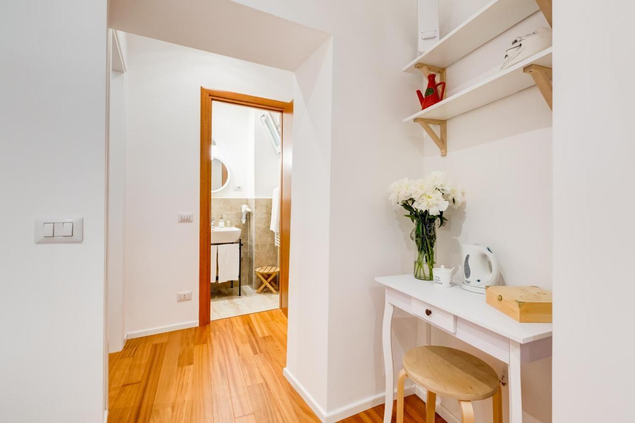Lovely And Modern Nest Near The Colosseum Rome Bagian luar foto