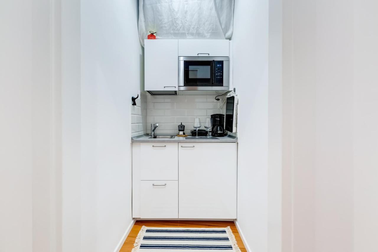 Lovely And Modern Nest Near The Colosseum Rome Bagian luar foto
